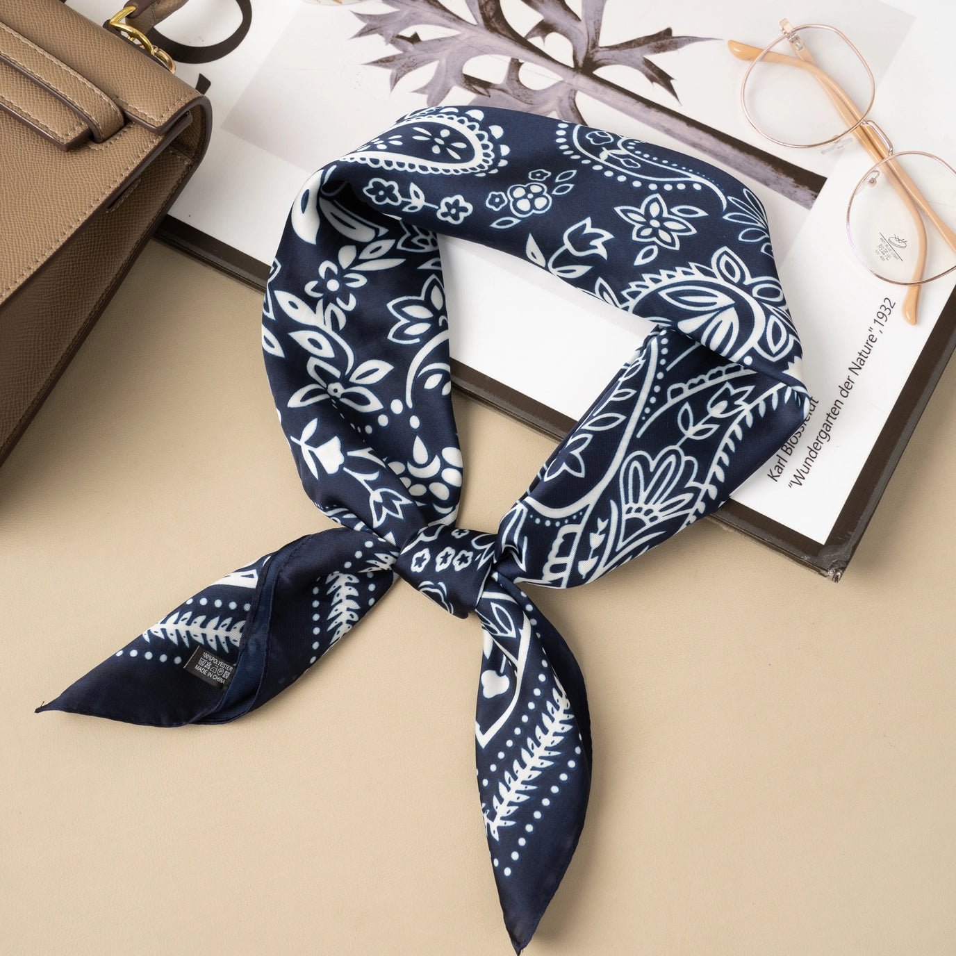 Foulard Carré Effet Soie 70x70 Imprimé Cachemire