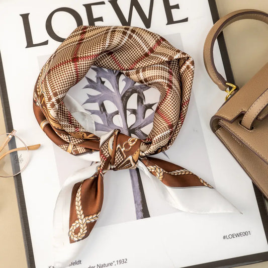 Foulard Brun 70X70 Motif Chaîne & Damier Effet Soie