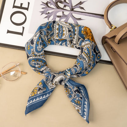 Foulard Carré Bleu Motif Graphique 70x70