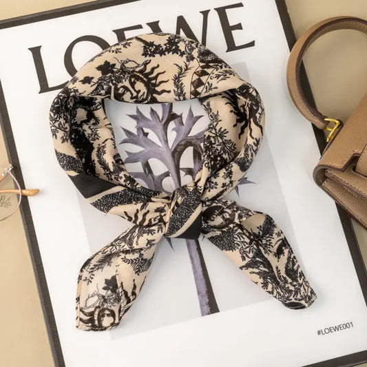 Foulard Soleil Vintage Carré Élégance Mystique 70x70